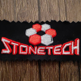 stonetech logo gestickt